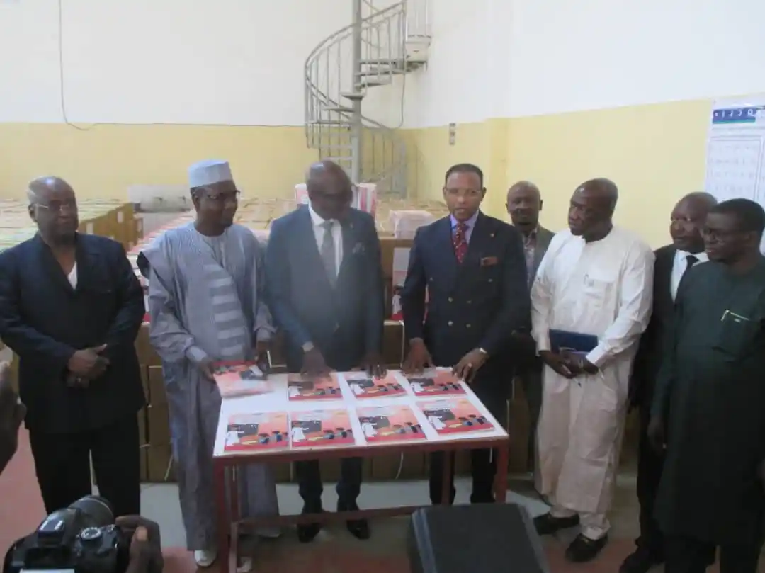 Manuels et guides pédagogiques Florès Gong Notaine recettes, NDjamena